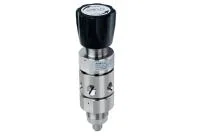 Регулятор (редуктор) баллонный двухступенчатый AMFLO R31BQDR никелированная латунь , 6-ти портовый с двумя манометрами, с предохранительным клапаном, давление на входе до 206 бар. CV-0.08